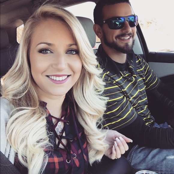 Meet your Posher, Kristen - Picture 3 of 5